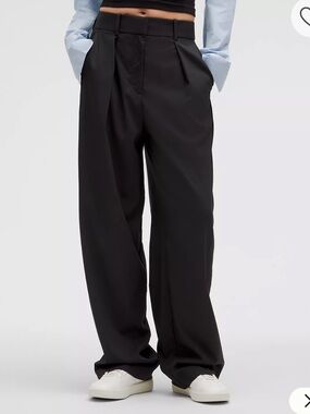 lululemon athletica Pleat-Front High-Rise Trouser - Black